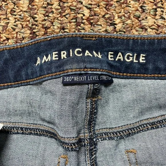 American Eagle Hi-Rise Distressed Jeggings, Size 4 - Picture 5 of 7